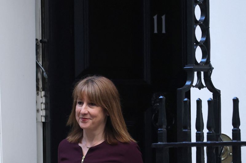 UK's Reeves tells ministers to help Bank of England fight inflation