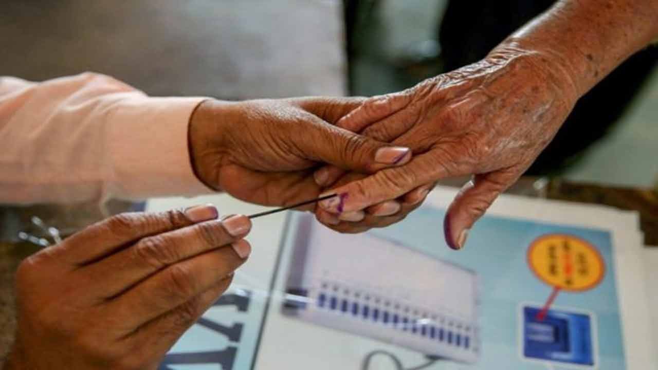 Total Voters For Local Body Elections In Telangana Are 1,67,03,168