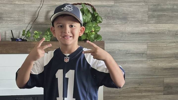 7-year-old FaceTimes with Micah Parsons after his trade reaction went viral