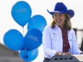 Danielle Smith leads Cochrane Labour Day Parade amid contract dispute with teachers
