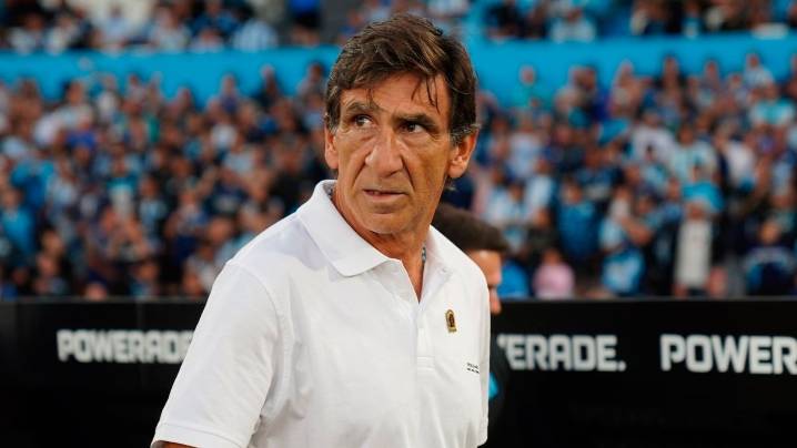 Las tres dudas de Costas en Racing para el clásico con San Lorenzo