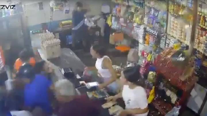 People Buying Groceries Run For Cover As 6.3-Magnitude Earthquake Strikes Venezuela