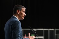 Una avería obliga a Pedro Sánchez a regresar a Madrid y participar por videoconferencia en la reunión de apoyo a Ucrania en París