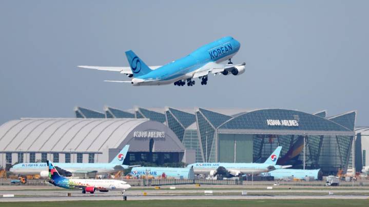 Flight repatriating South Koreans detained by US immigration authorities to depart Atlanta Thursday afternoon, source says