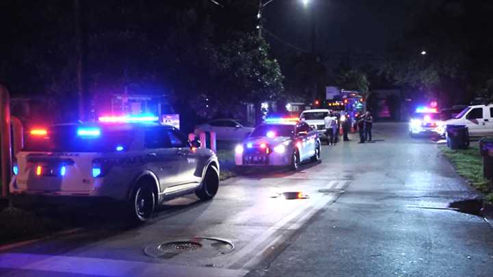 Suspect pulls gun, fires shot in rideshare car: Miami Beach Police