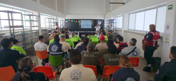 Huehuetoca capacita a bomberos en emergencias ferroviarias