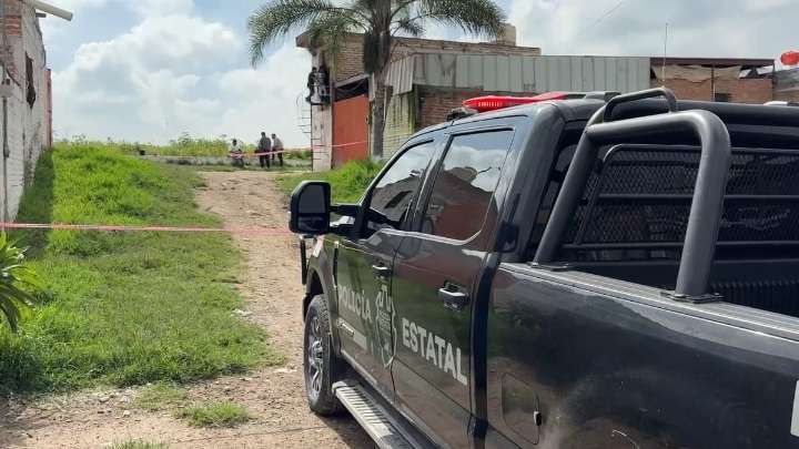 Hombre es hallado muerto flotando en arroyo de Tlajomulco; primer reporte descarta huellas visibles de violencia