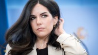 Vox clama contra el PP por defender el entendimiento con Junts y ubicarlo en el "centroderecha"