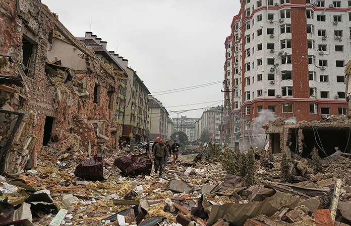 Rusia lanza andanada de drones y misiles