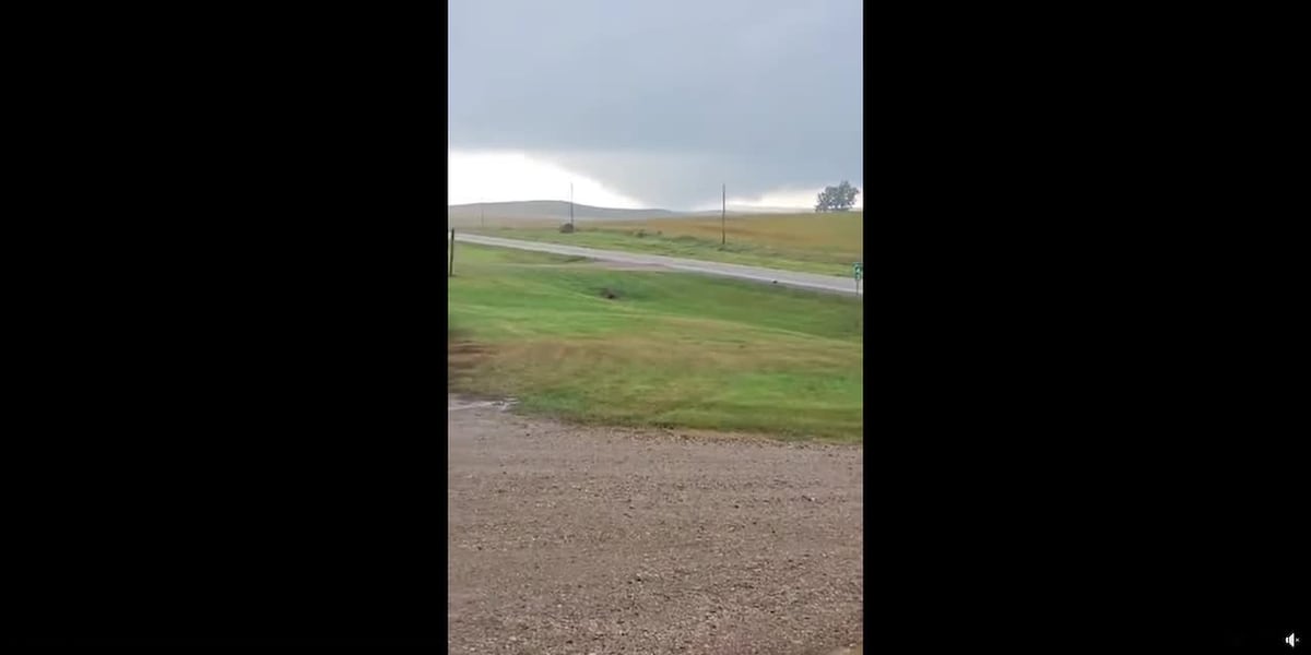 Video of tornado south of Denhoff, September 14