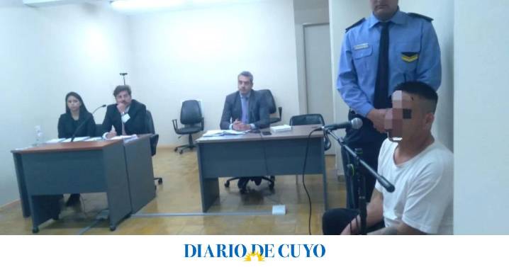 Tenía una condena de 4 años por comercio de drogas y recibió otra de 8 años por graves ultrajes sexuales a su pequeña hijastra