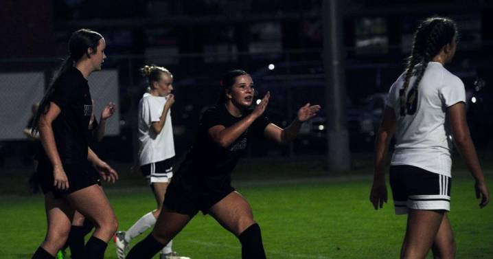 SPORTS ROUNDUP: Warriors take down Marion at home