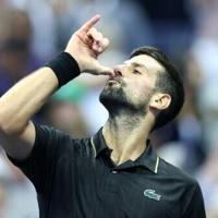 Djokovic lines up Alcaraz date in US Open semi