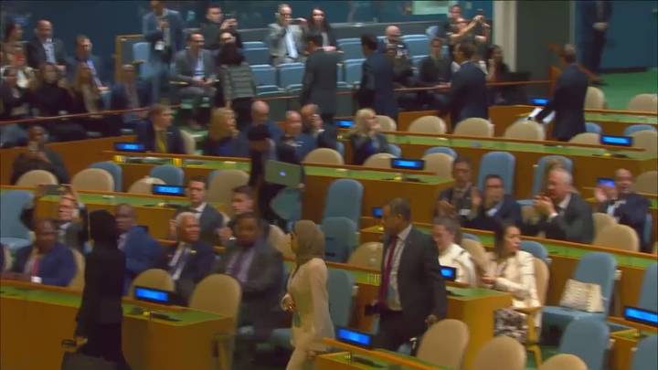 VÍDEO | Así ha sido el histórico momento en el que la mayoría de países han abandonado la Asamblea de la ONU entre gritos y abucheos