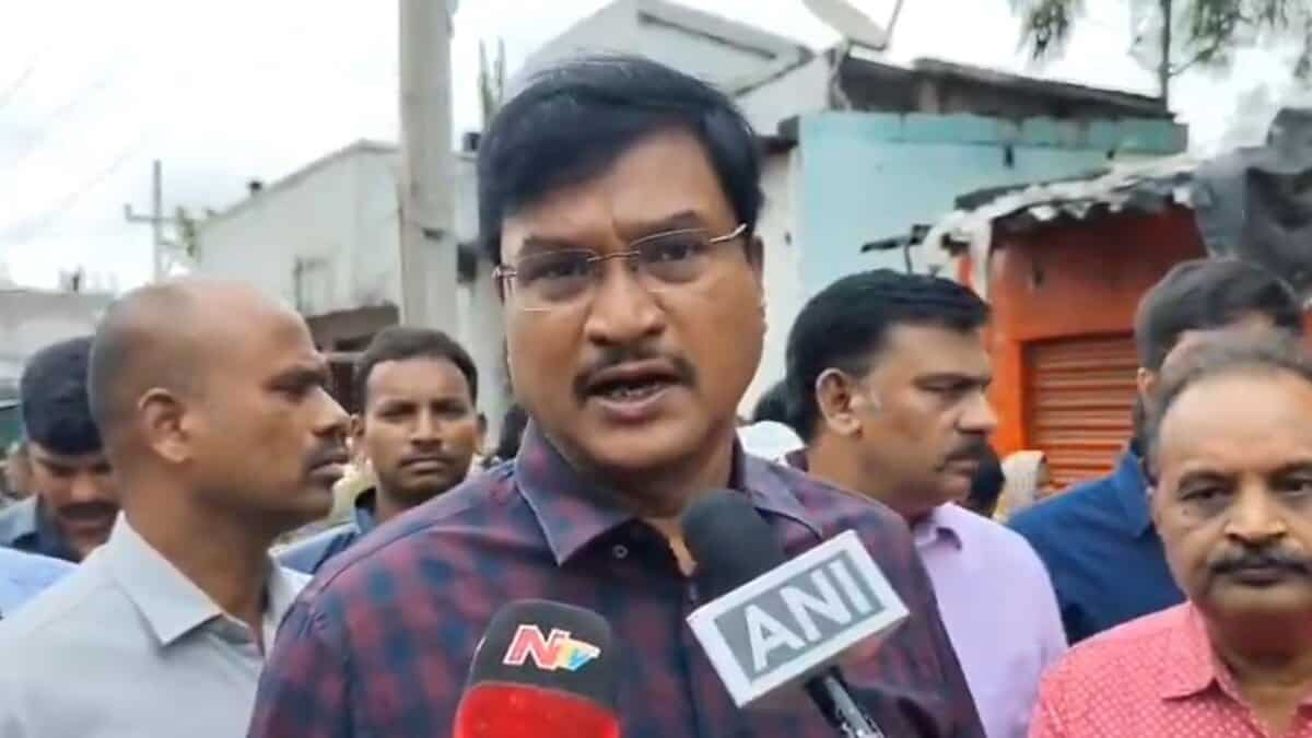 Move to safer areas: HYDRAA commissioner urges public amid rains in Hyderabad