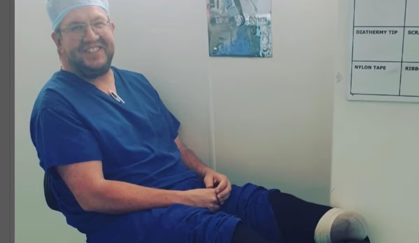 Insólito caso: Cirujano británico se congeló las piernas por un fetiche, terminó amputado y en la cárcel