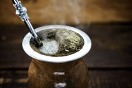 Malas costumbres. Por qué tomar mate muy caliente es peligroso para la salud, según un especialista