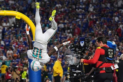 Josh Allen's 3 TD passes and Terrel Bernard's pick secure Bills' 31