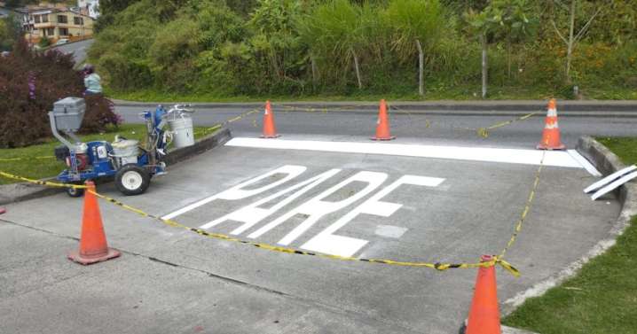 Dos barrios de Manizales estrenan señalización vial: habitantes destacan beneficios