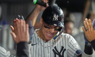 Aaron Judge alcanza a DiMaggio en jonrones como Yankee y evita barrida de Detroit ante la mirada de Trump