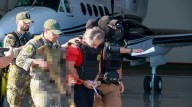 Cuestionan que vuelo de traslado de Bermúdez hizo escalas innecesarias de 13 horas en Colombia y en Tapachula