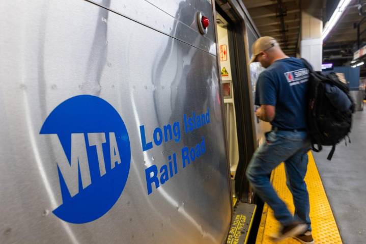 No Deal —Why Trump shouldn't touch LIRR union fight