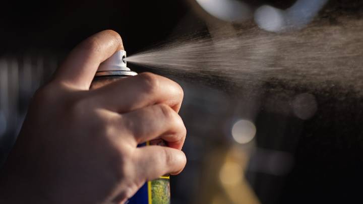 Poop spray causes $55K in damage in South Carolina school, teaching assistant arrested and charged