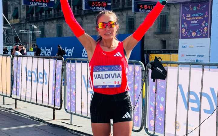 Thalía Valdivia logra histórico segundo lugar en el Maratón de la Ciudad de México 2025