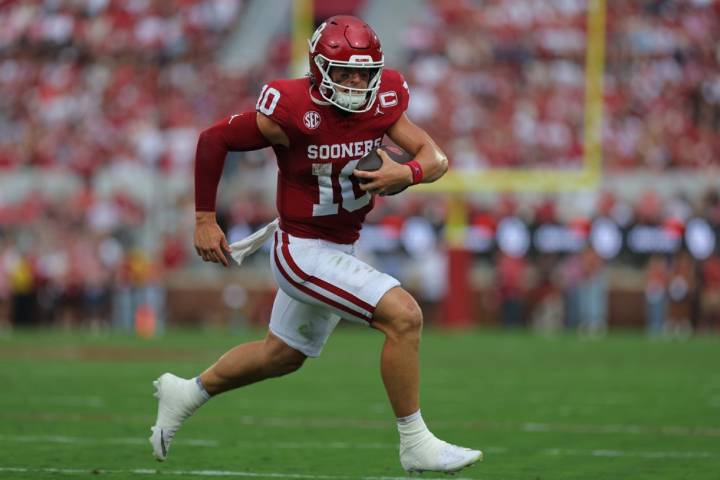 Week 2 College Football Risers and Fallers: Billy Napier, John Mateer, Jeff Lebby, Clemson, and more