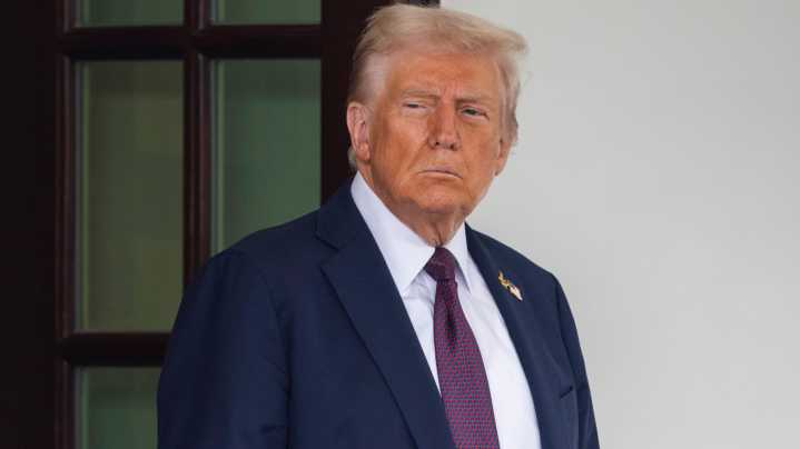 Trump afirma que impondrá aranceles del 100% a las películas realizadas fuera de Estados Unidos
