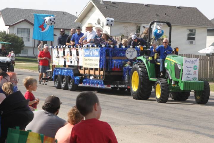 Parade rides through Penhold