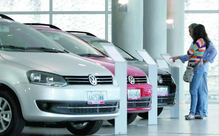 Ventas de vehículos pesados caen 37.9% en México durante agosto