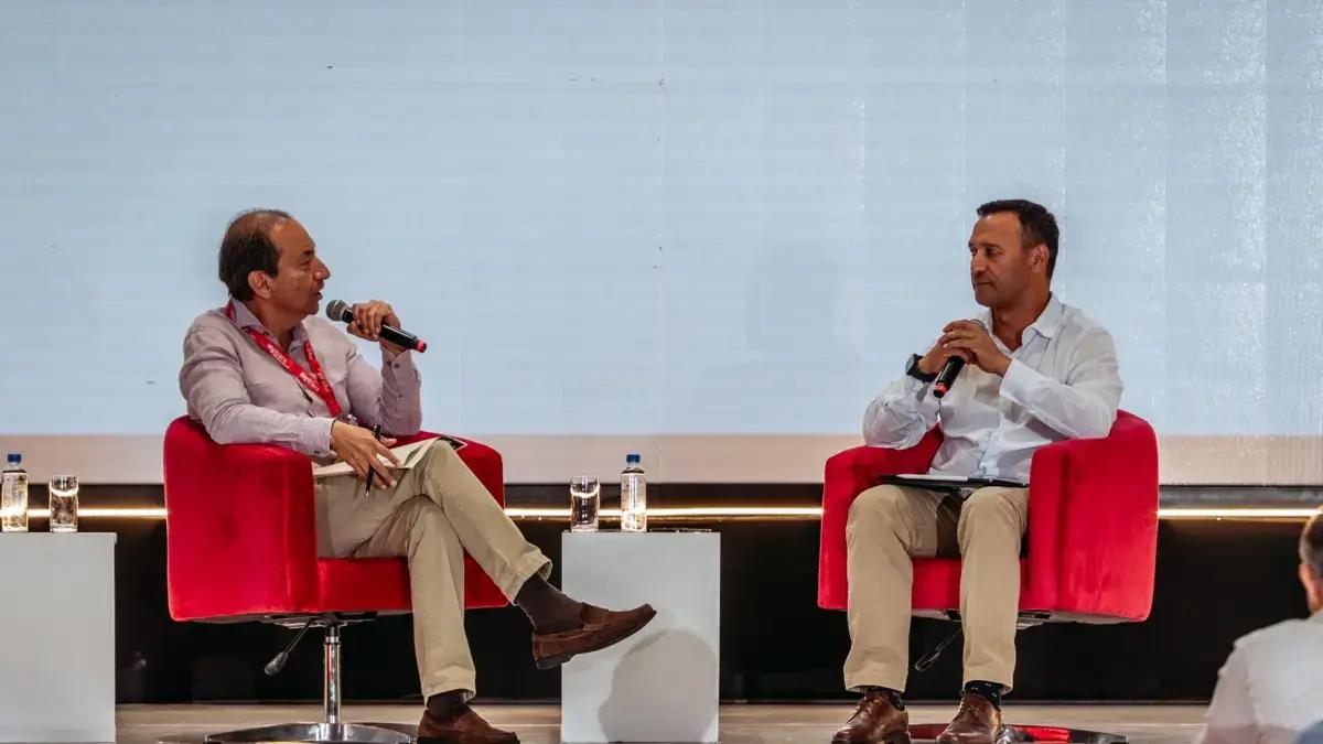 Mindefensa dice que garantizará seguridad en las vías ante duros reclamos de los transportadores
