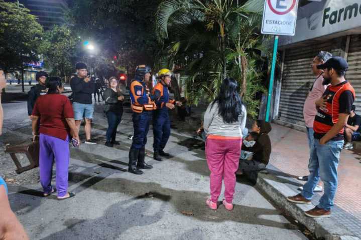 En Lara: Protección Civil despliega equipo para inspecciones tras sismos registrados en la región #25Sep
