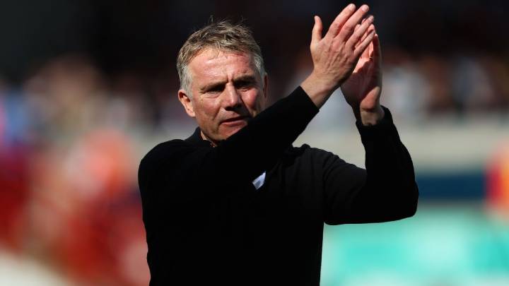 Parkinson: Struggling Wrexham need time after summer spending