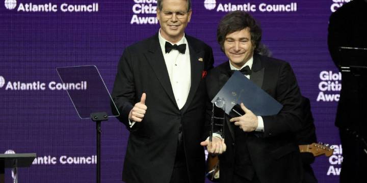 Scott Bessent tells NYC to 'drop dead' while he arranges a $20b swap line for Argentina's chainsaw