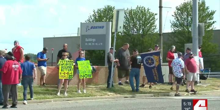 Union representing Boeing workers announces tentative agreement reached