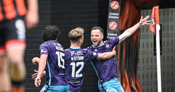 Kilmarnock pick up first league win under Stuart Kettlewell with victory at Dundee United