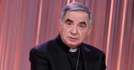 El juicio del cardenal Becciu arranca con la recusación del fiscal vaticano