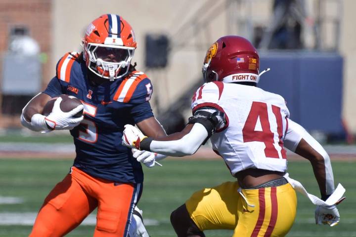 Illinois beats USC with walk-off field goal a week after 53