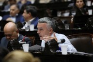 Fuertes críticas de la oposición a la vuelta del cepo y advirtió que “el modelo se hunde”