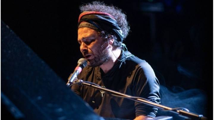 Raly Barrionuevo brindará un concierto en Paraná