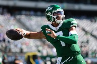Jets Get Concerning Justin Fields News Before Facing Dolphins