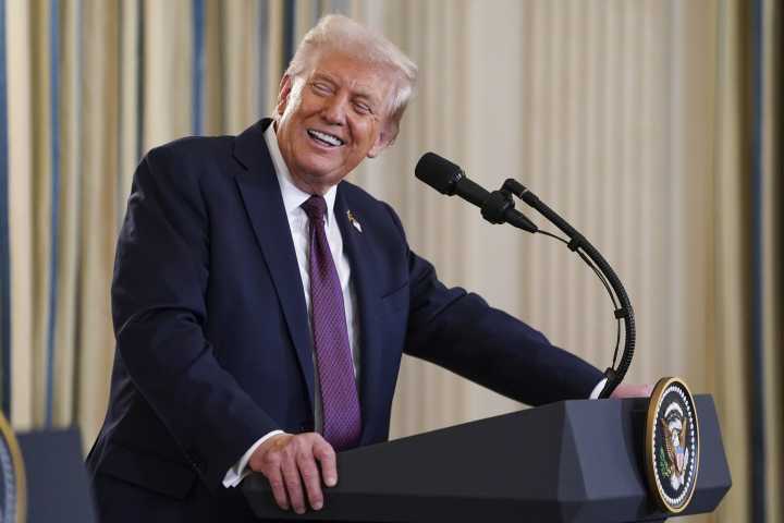 Youtube le pagará a Trump por “censura”
