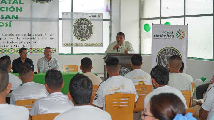 Egresan tercera generación de programa de recuperación de adicciones en La Pila