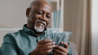 Cuál es el pago promedio del Seguro Social a cada edad para los jubilados