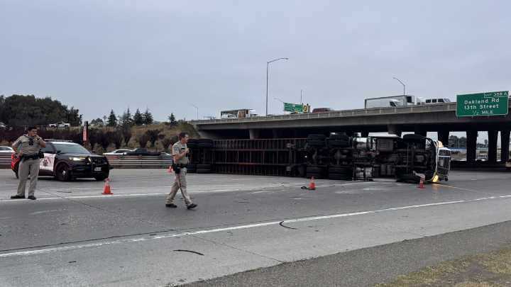 Big rig overturns on Highway 101 in San Jose