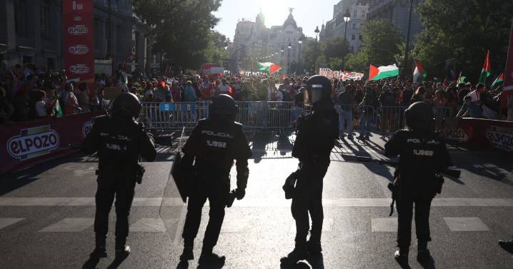 "Esta vuelta la gana Palestina": protestas impiden el fin de la Vuelta a España