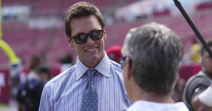 Tom Brady didn't violate rules as broadcaster/team owner in Raiders coaching booth, NFL says