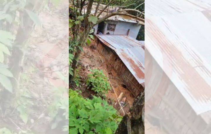 Viviendas en riesgo de colapsar por derrumbes en Aguazarca